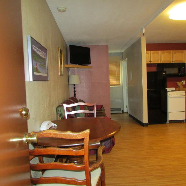 Creekwood Inn Anchorage Exterior foto